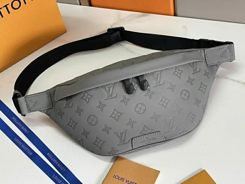 louis vuitton lv aaa qualite sacs ceinture pour unisexe s_10643472